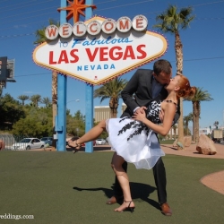 Welcome to Vegas Sign Wedding Packages
