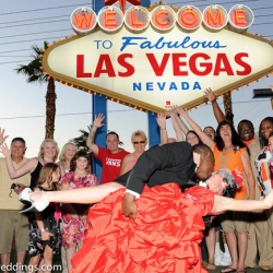 Welcome to Vegas Sign Wedding Packages