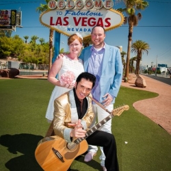 Welcome to Vegas Sign Wedding Packages