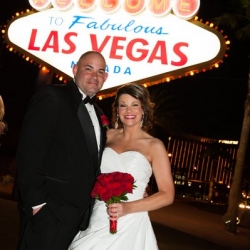 Welcome to Vegas Sign Wedding Packages