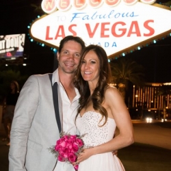 Welcome to Vegas Sign Wedding Packages