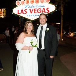 Welcome to Vegas Sign Wedding Packages