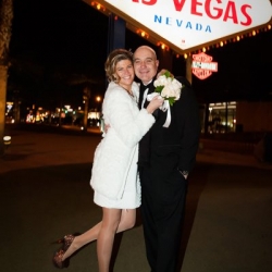 Welcome to Vegas Sign Wedding Packages