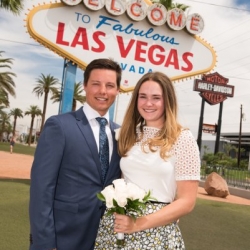 Welcome to Vegas Sign Wedding Packages