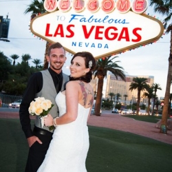 Welcome to Vegas Sign Wedding Packages