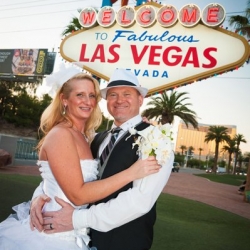 Welcome to Vegas Sign Wedding Packages