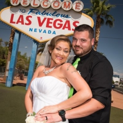 Welcome to Vegas Sign Wedding Packages