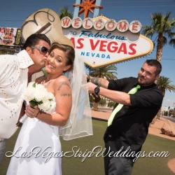 Welcome to Vegas Sign Wedding Packages