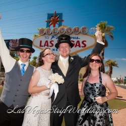 Welcome to Vegas Sign Wedding Packages