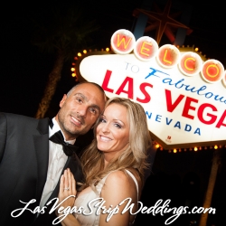 Welcome to Vegas Sign Wedding Packages