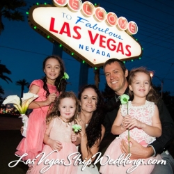 Welcome to Vegas Sign Wedding Packages