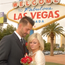 Welcome to Vegas Sign Wedding Packages