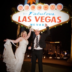Welcome to Vegas Sign Wedding Packages