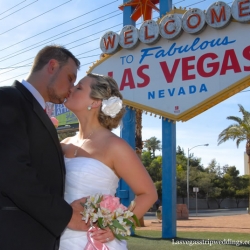 Welcome to Vegas Sign Wedding Packages
