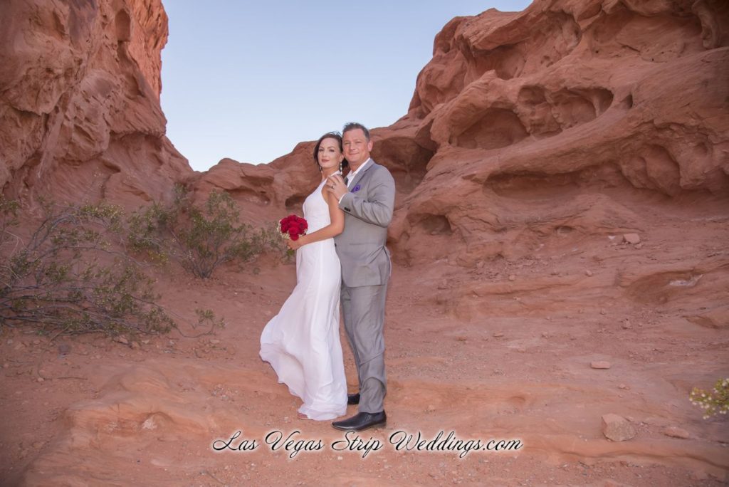 https://lasvegasstripweddings.com/wp-content/uploads/2013/05/DSC_1737-1024x684.jpg